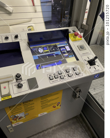 Aircraft docking stop and boarding bridge stop operator panel providing joystick, command buttons, alarm lights and a display screen 101255720