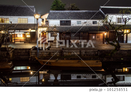雨上がりの倉敷美観地区 夜 岡山県 雨上がりの倉敷美観地区 夜 岡山県 101258551
