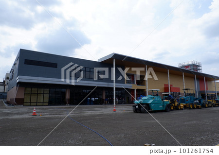 建設中の商業施設 101261754