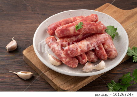 ボローニャ ソーセージ 腸詰め 101263247