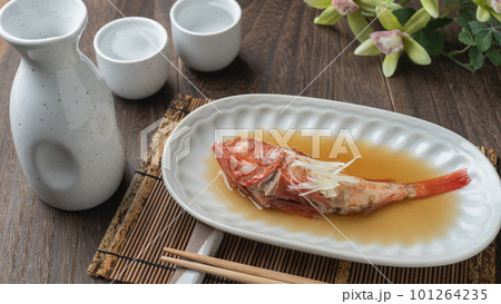 キチジ(キンキ)の煮物|魚の煮物と日本酒 キチジ(キンキ)の煮物|魚の煮物と日本酒 101264235