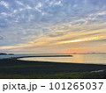 海に沈む夕陽 101265037
