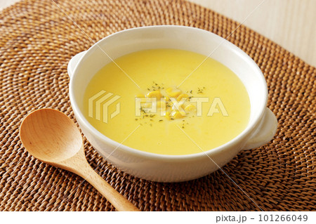 美味しそうなコーンポタージュスープ 101266049