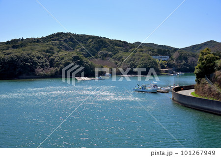 《三重県》鳥羽市浦村町 生浦湾 《三重県》鳥羽市浦村町 生浦湾 101267949
