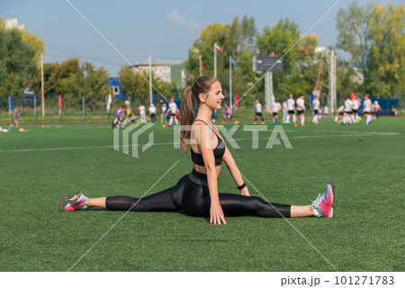 Young woman athlete runnner is exercising 101271783