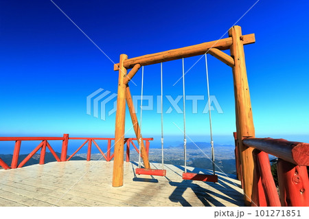 【香川県】晴天の雲辺寺山頂公園（天空のブランコ・フォトフレーム） 101271851
