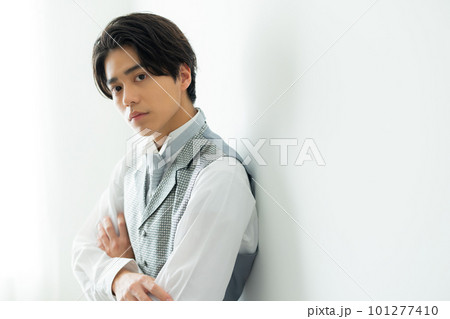 タキシードの男性　新郎　 101277410