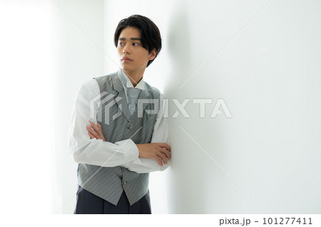 タキシードの男性　新郎　 101277411