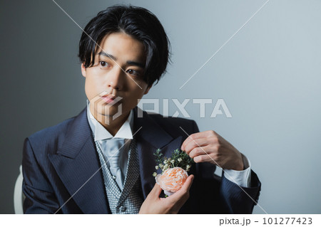 タキシードの男性　新郎　 101277423