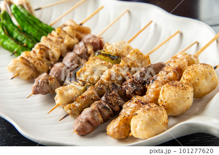 おいしい焼き鳥の盛り合わせ おいしい焼き鳥の盛り合わせ 101277620