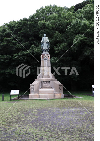 照国神社の島津銅像風景 照国神社の島津銅像風景 101278001