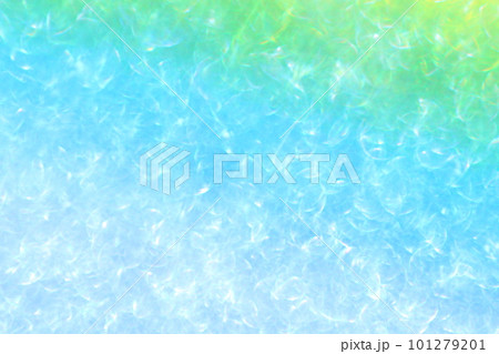 青・緑色系の背景　明るい水面のキラキラ（イメージ）　　 101279201