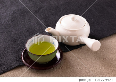 日本茶を淹れる 日本茶を淹れる 101279471