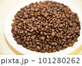 焙煎したコーヒー豆 101280262