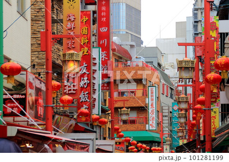 神戸　南京町の風景 101281199