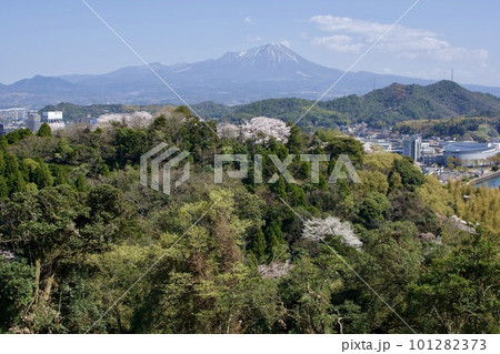 日本最強の城　米子城から大山を望む 101282373