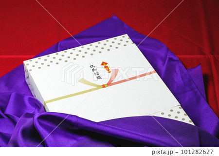 ご婚礼のお祝い品、お祝い金のイメージ ご婚礼のお祝い品、お祝い金のイメージ 101282627