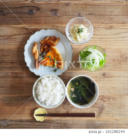 ほうれん草とベーコンのキッシュ 101286244