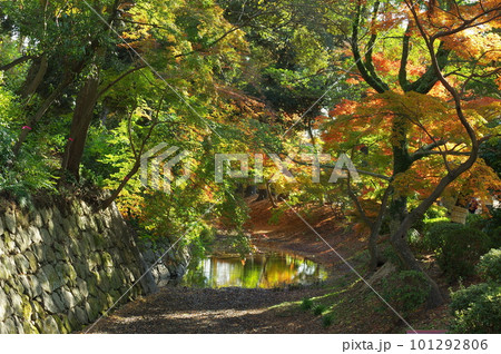 岡崎城のお堀 101292806