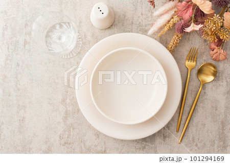 Table setting, top view 101294169