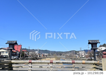 小京都高山の宮前橋から見た景色 101298196