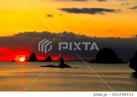 島の向こうに沈む太陽 島の向こうに沈む太陽 101298433