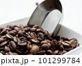 珈琲メジャーとコーヒー豆 101299784