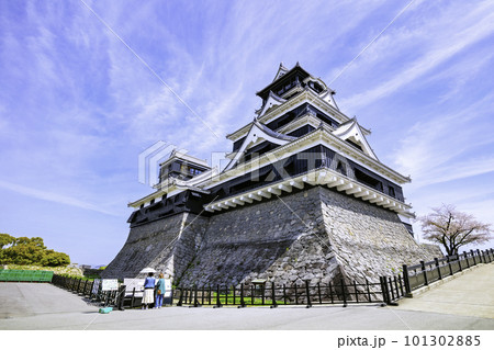 順調に復旧工事が進む熊本城  美しい姿に復活した天守閣（2023年4月1日撮影） 101302885