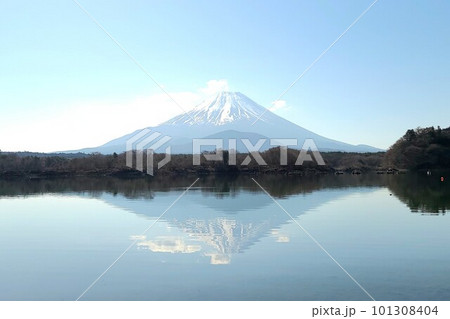 山梨・富士山と精進湖 101308404