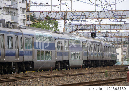 鉄道交通　急行電車 101308580