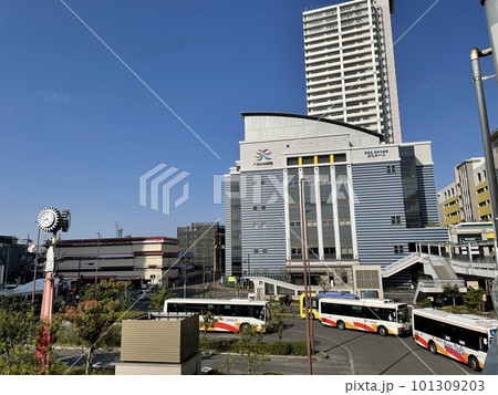 朝の北野田駅から見た周辺の景色 101309203