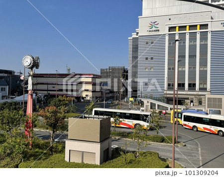 朝の北野田駅から見渡した景色 朝の北野田駅から見渡した景色 101309204