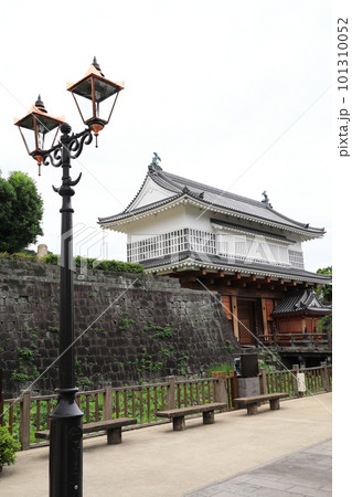 美しい御楼門が見える通り 美しい御楼門が見える通り 101310052