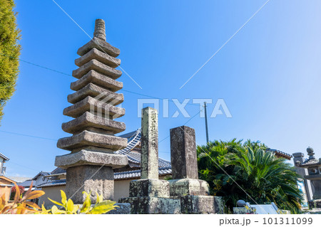《福岡県》光明寺 石造九重塔 筑後市津島 《福岡県》光明寺 石造九重塔 筑後市津島 101311099