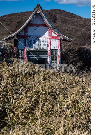日本　神奈川県足柄下郡箱根町の駒ヶ岳山頂にある箱根元宮 101311379