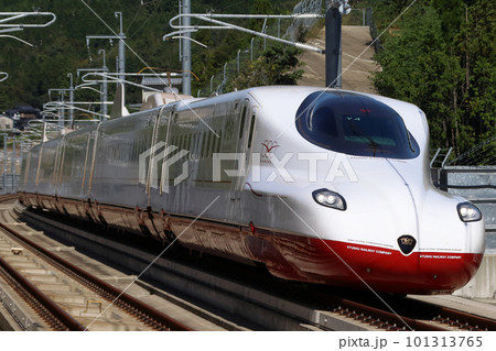 西九州新幹線かもめ号:N700S系(武雄温泉⇔長崎) 西九州新幹線かもめ号:N700S系(武雄温泉⇔長崎) 101313765