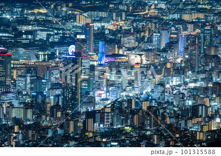 日本 兵庫県神戸市の六甲山天覧台から眺める神戸市街地の夜景 日本 兵庫県神戸市の六甲山天覧台から眺める神戸市街地の夜景 101315588