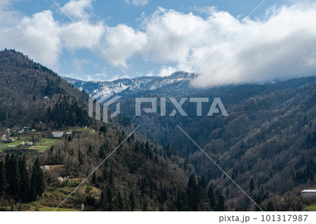 Little village in the Adjarian mountain region 101317987