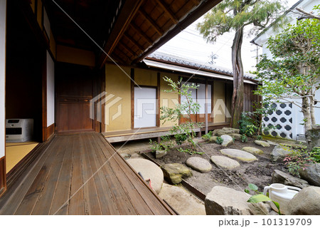 芭蕉翁生家(三重県伊賀市上野赤坂町) 芭蕉翁生家(三重県伊賀市上野赤坂町) 101319709