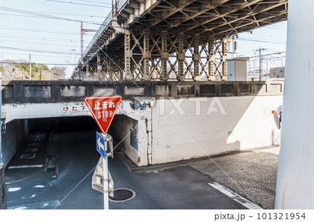 大宮陸橋　JR京都線　道路が複雑に交差する場所 101321954