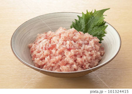 鮪のたたき 101324415