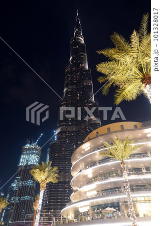 Dubai, UAE February 20, 2020: the tallest building in the world Burj Khalifa 101328017