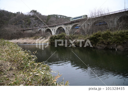 SLも走る釜石線 達曾部川橋梁 SLも走る釜石線 達曾部川橋梁 101328435