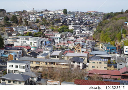 壱番館展望台から眺めた塩釜市の街並 壱番館展望台から眺めた塩釜市の街並 101328745