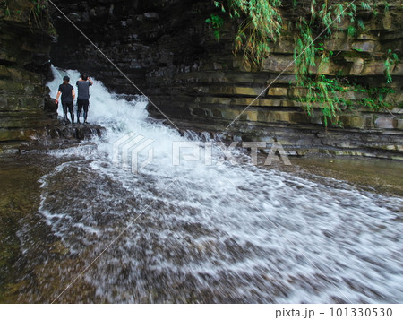 西表島　マヤグスクの滝へカヌーとトレッキングで行くツアー  マヤグスクの滝上 101330530