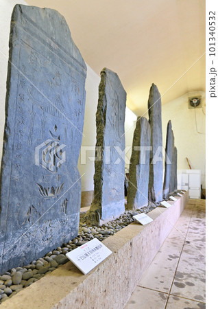 板石塔婆 東光寺 埼玉県北本市 石戸蒲ザクラ 板石塔婆 東光寺 埼玉県北本市 石戸蒲ザクラ 101340532