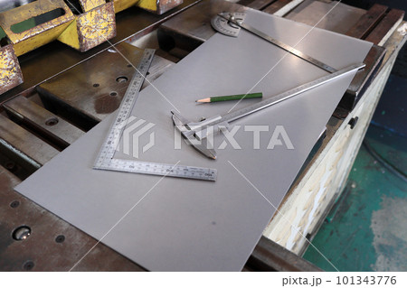 金属加工　製造業　精密板金　鋼材　 101343776