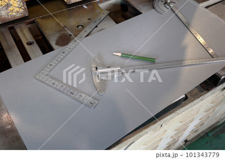 金属加工　製造業　精密板金　鋼材　 101343779