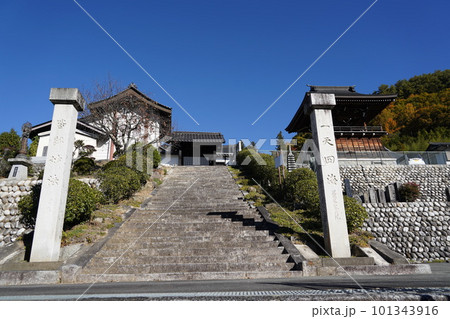 長野県伊那市・高遠城下石仏ウオーク2022　(高遠の風景)(数ケ寺)(石仏作家守屋) 101343916