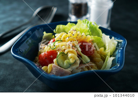 マカロニ(フジッリ)サラダ マカロニ(フジッリ)サラダ 101344010